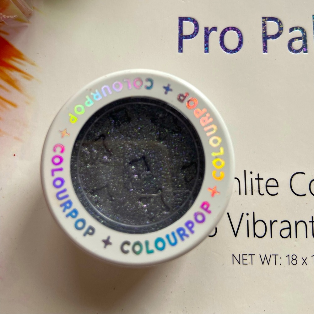 Colourpop eyeshadow in Snooze